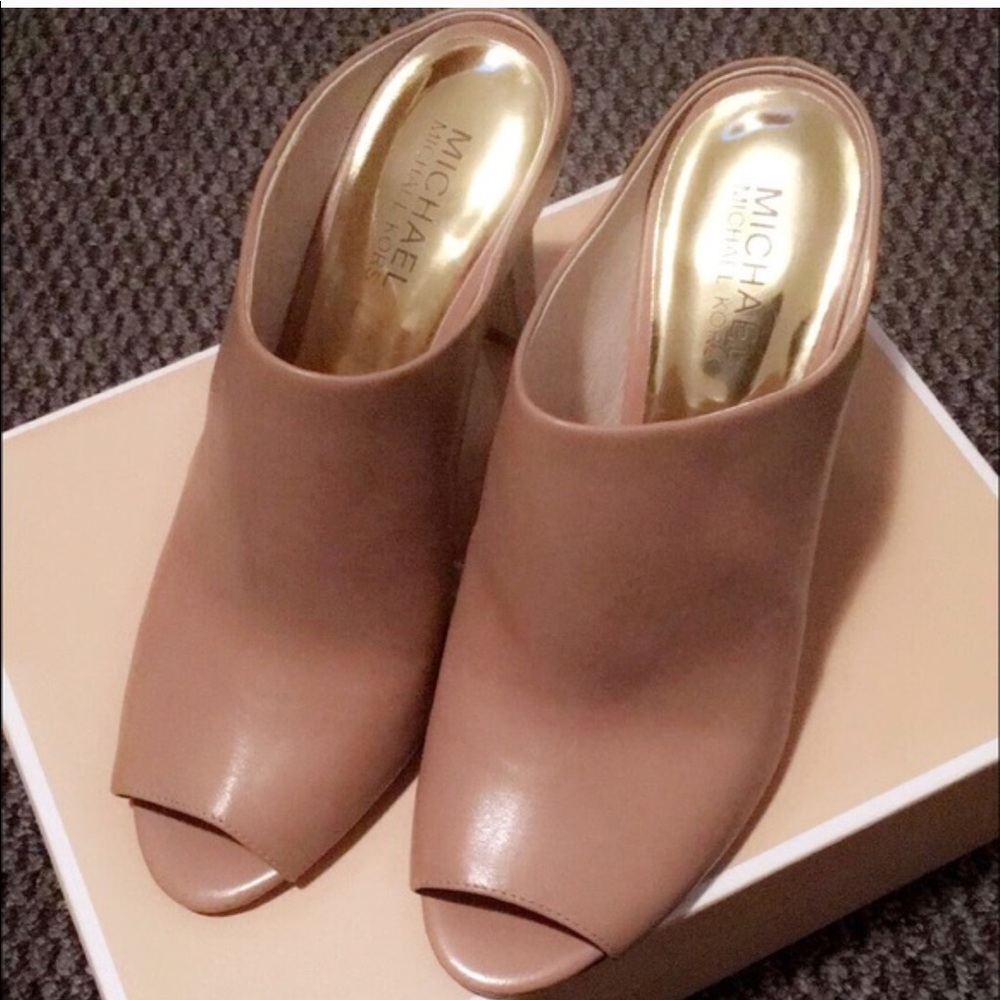 Michael Kors ‘Shaw Leather Mule’